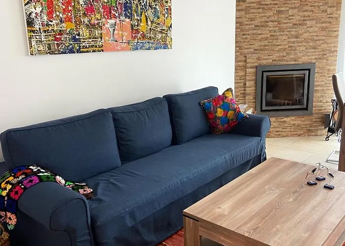 Maura's House * Silveira (Lisbon)